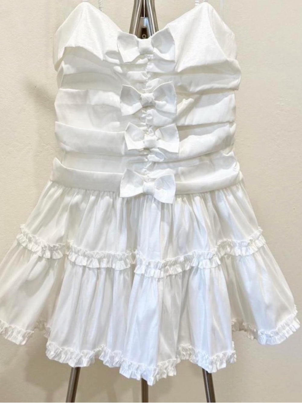 For Love & Lemons White Bow-Front Tiered Mini Dress. XL - Picture 3 of 3